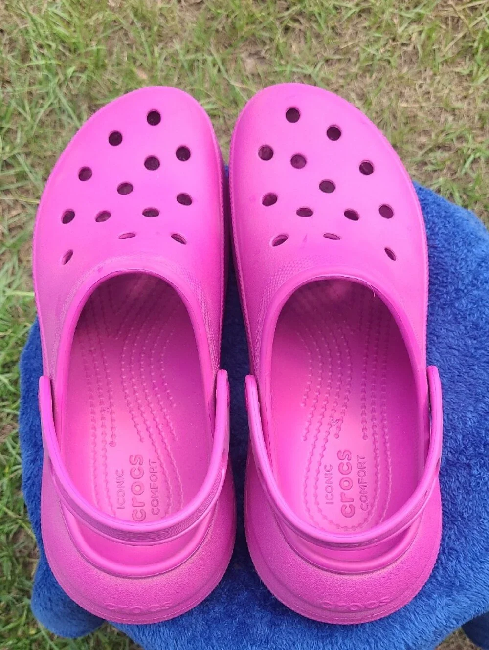 CROCS Pinkish Purple Clog Think Sole Detail Womens Size 11